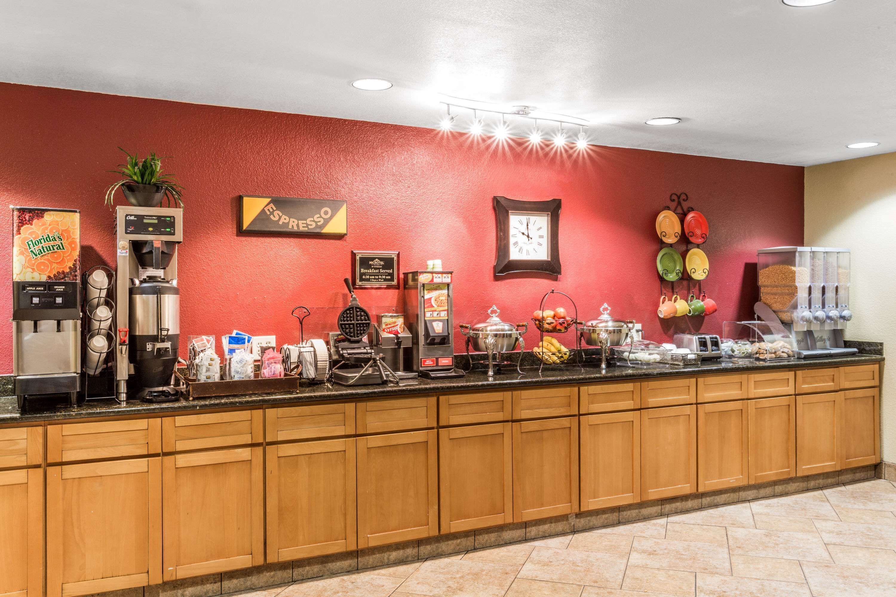 free daily on-the-go breakfast