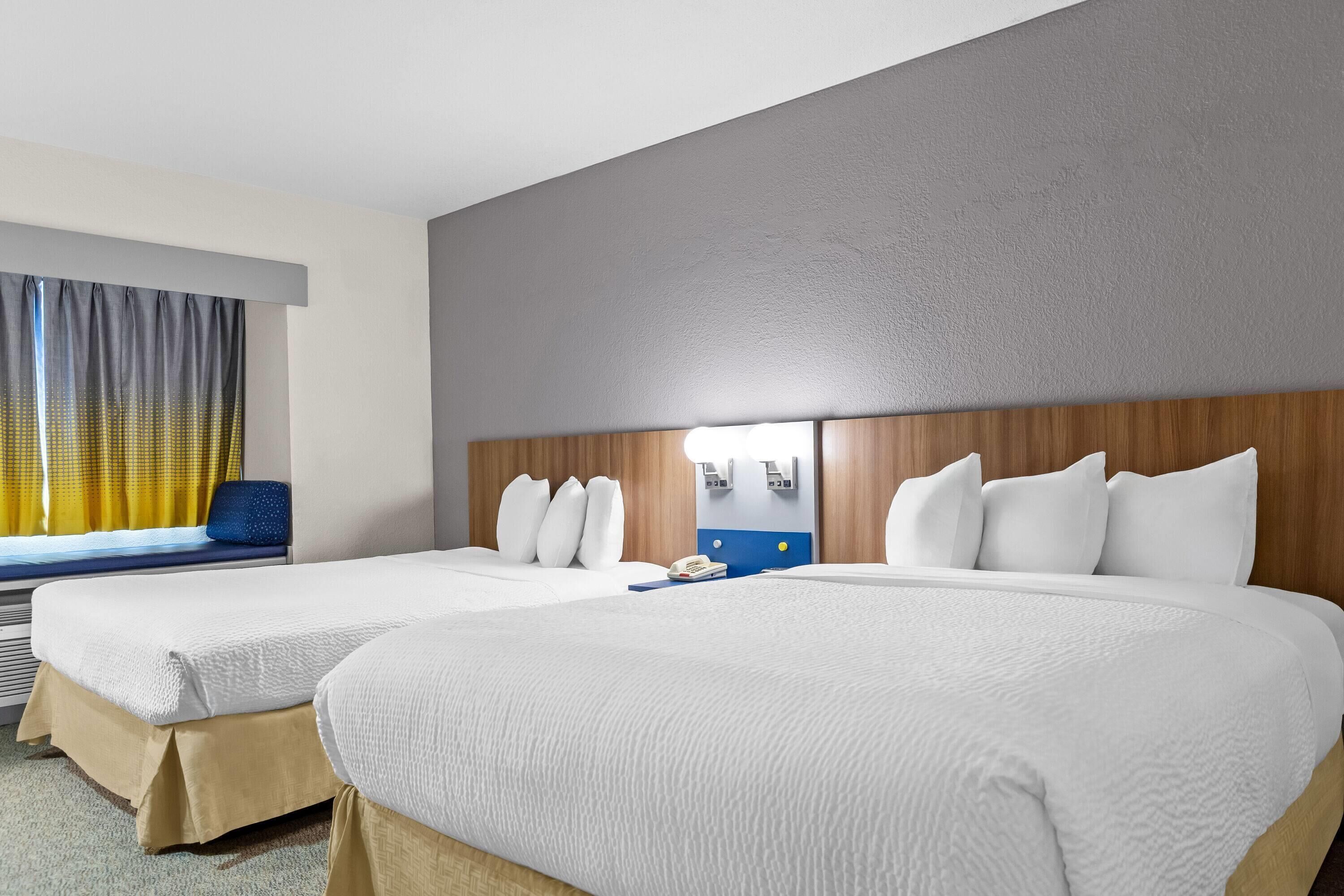 客房, 2 张大床, 无烟房 | 高档床上用品、特色家居、办公桌、笔记本电脑工作区