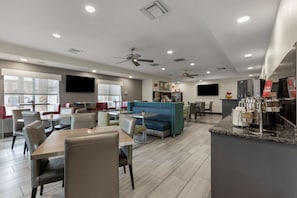 Free daily buffet breakfast