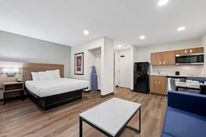 Desk, iron/ironing board, free WiFi, bed sheets