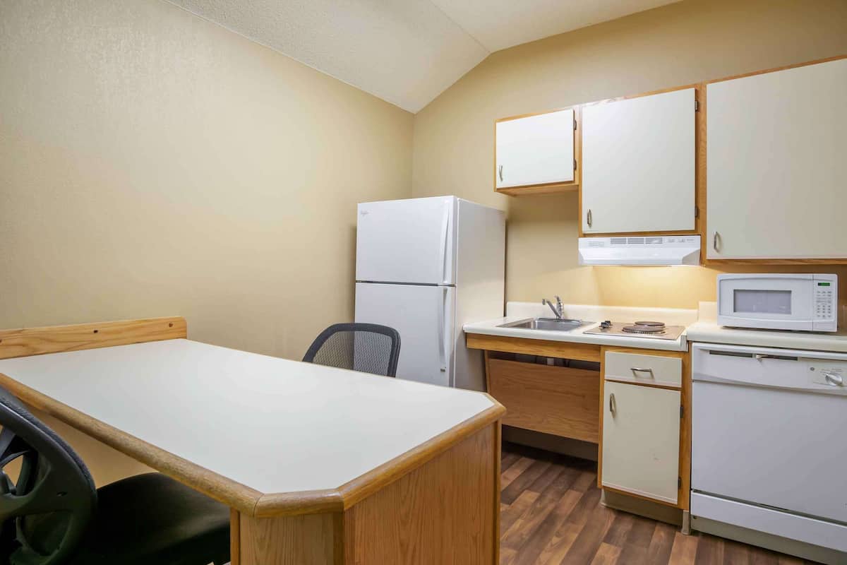 fridge, microwave, stovetop