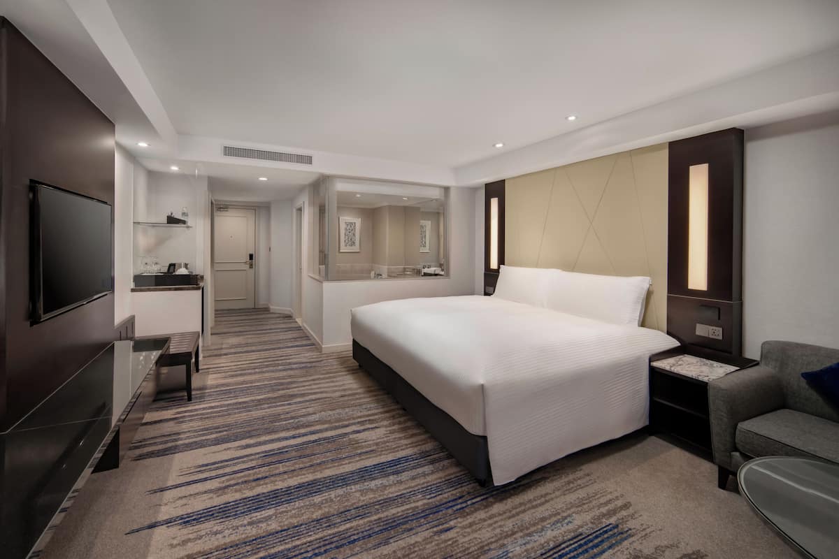 Premium Room, 1 King Bed (Super King, High Floor)
