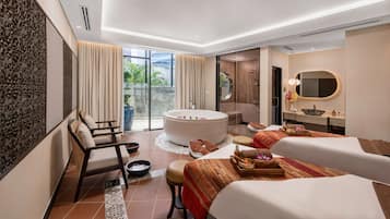 Whirlpool, Körperbehandlungen, Aromatherapie, Ganzkörperwickelbehandlung