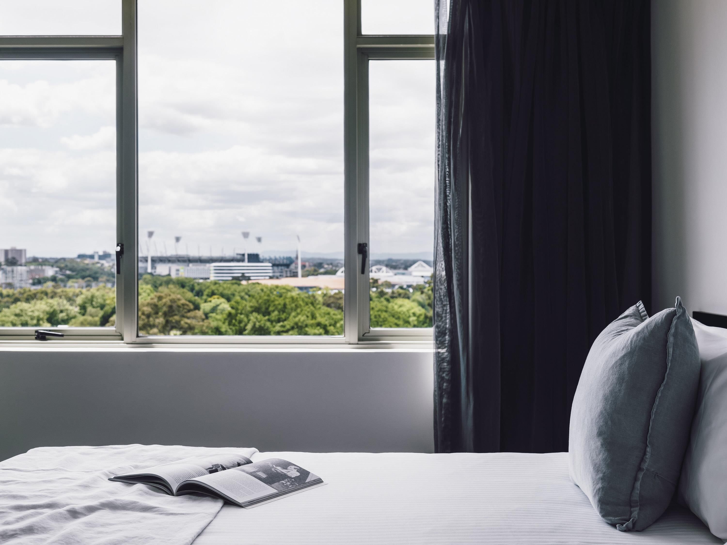 Deluxe Apartment, 1 Bedroom, Balcony (Floors 10-15, Kitchen) | Peralatan tempat tidur premium, gebar bulu kapas, peti besi dalam bilik 