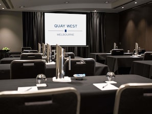 Meeting facility - Quay West Suites Melbourne (Southbank)