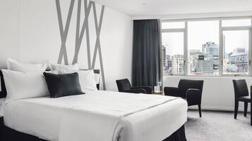 Hochwertige Bettwaren, Daunenbettdecken, Zimmersafe