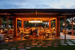 2 restaurants, breakfast, lunch, dinner served; Mediterranean cuisine