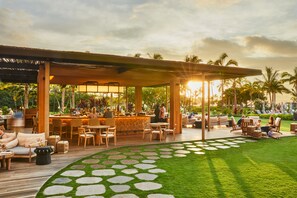 2 restaurants, breakfast, lunch, dinner served; Mediterranean cuisine