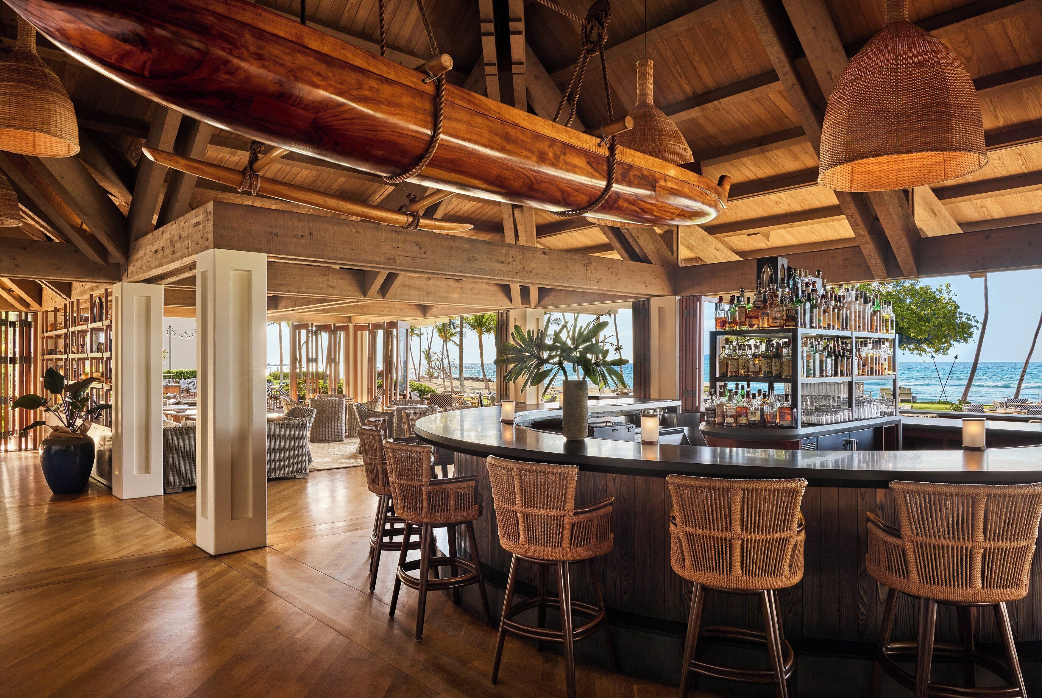 2 restaurants; breakfast, lunch, dinner, and brunch served