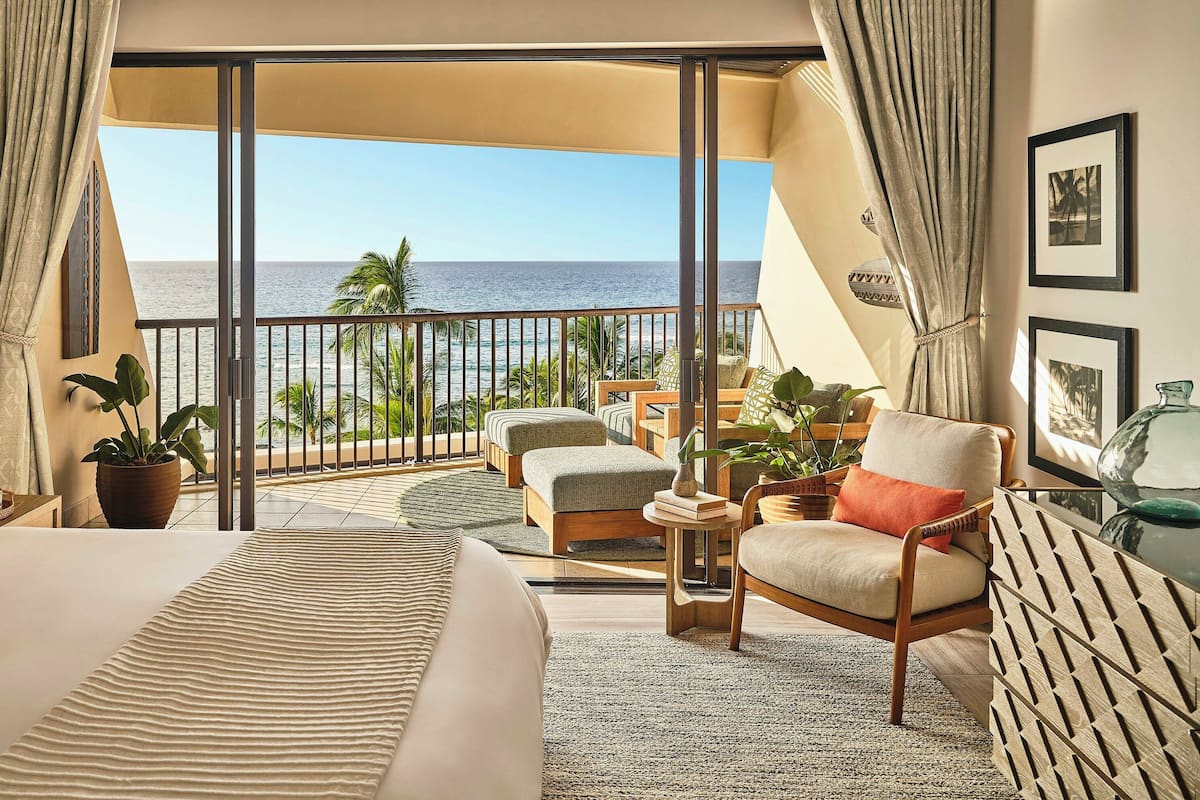 Premium bedding, minibar, in-room safe, iron/ironing board