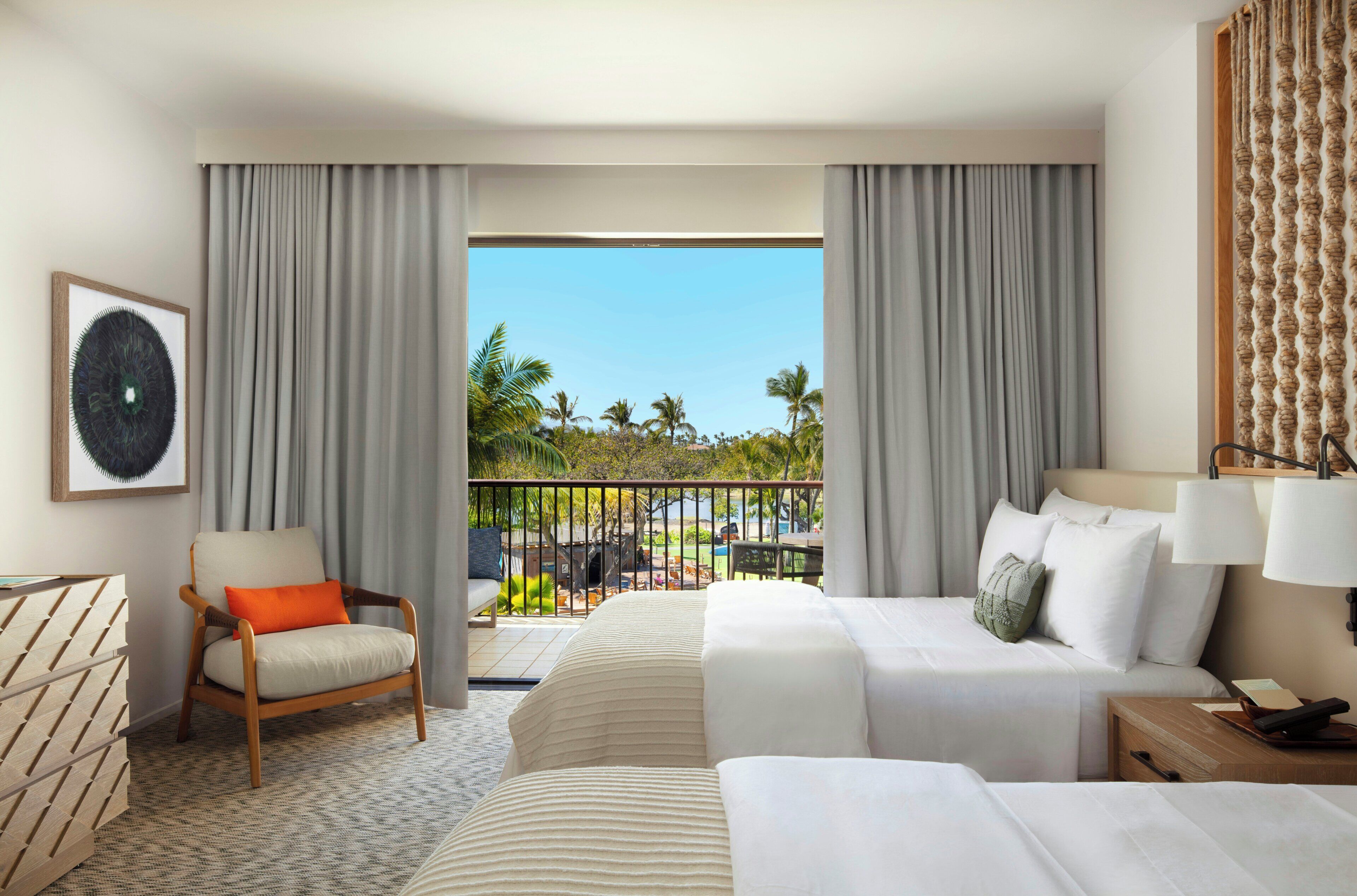 Premium bedding, minibar, in-room safe, iron/ironing board