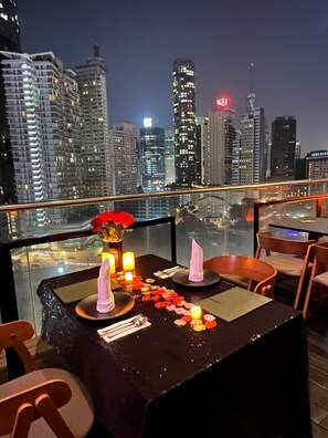 酒吧（店内）