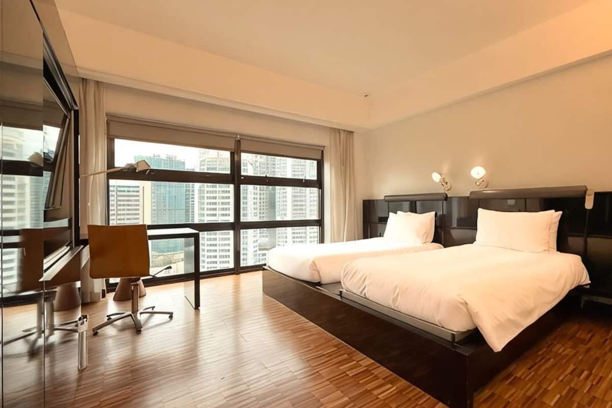 Deluxe Twin Room, City View