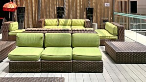 Bar ved bassenget