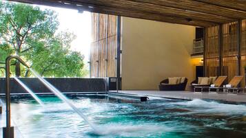 Indoor pool, pool loungers