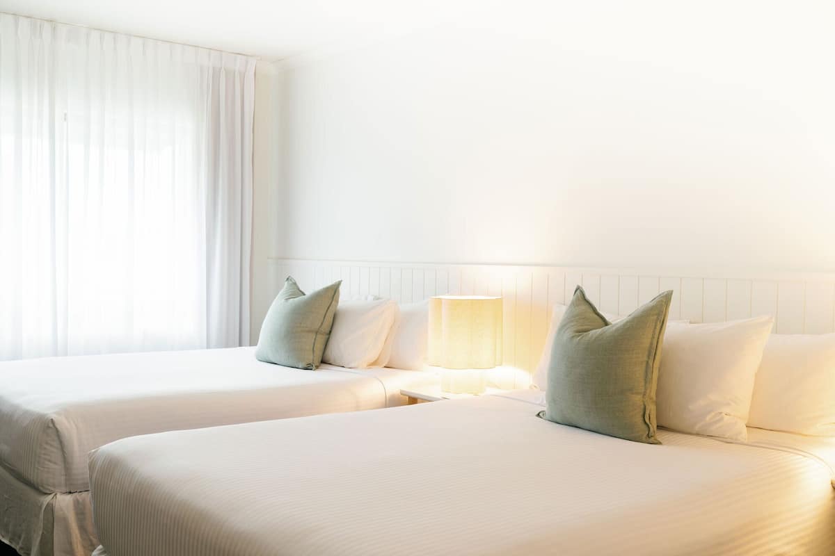 객실 내 금고, 다리미/다리미판, 무료 WiFi, 침대 시트