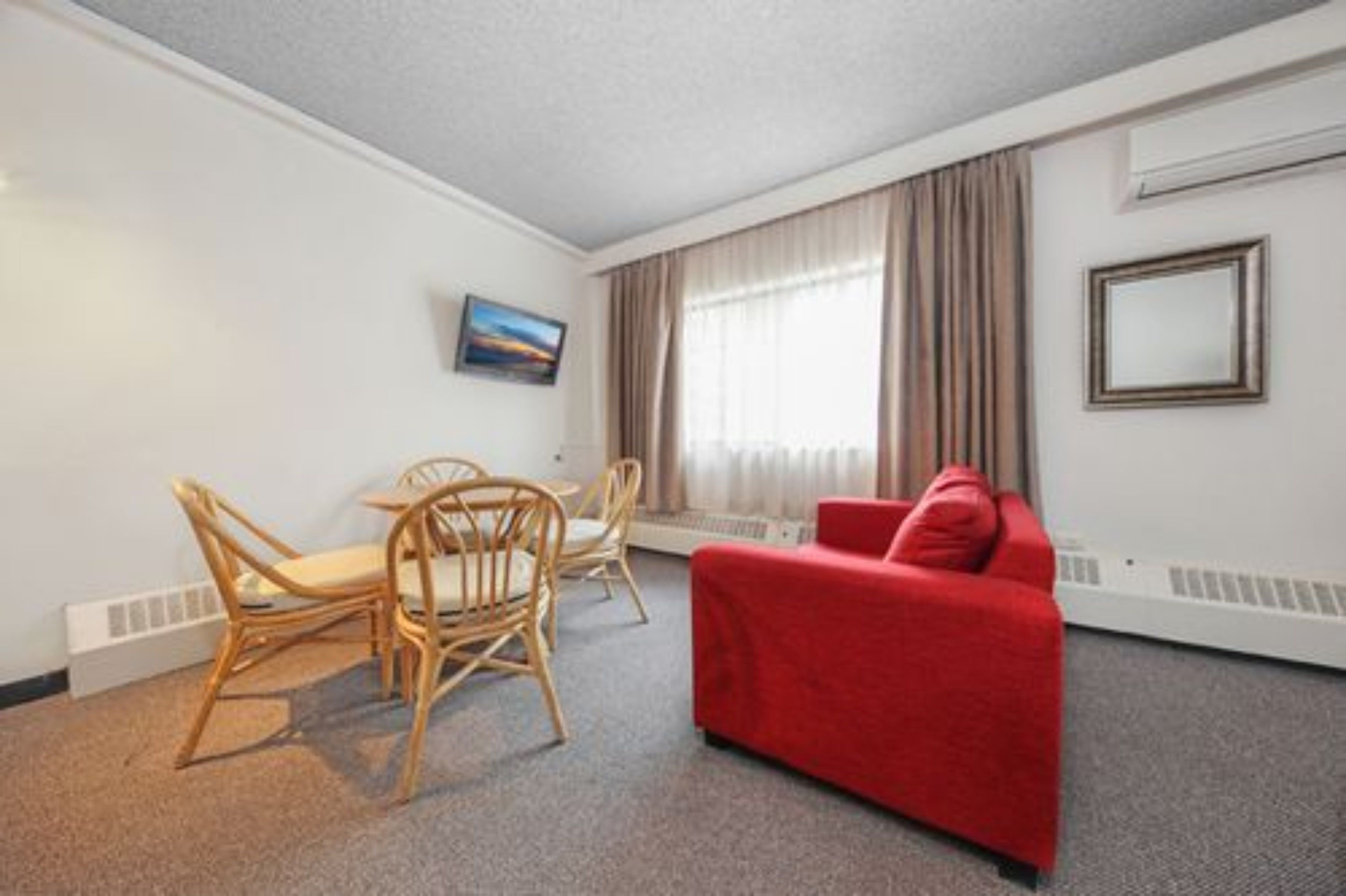 Photo - Belconnen Way Hotel & Serviced Apartments