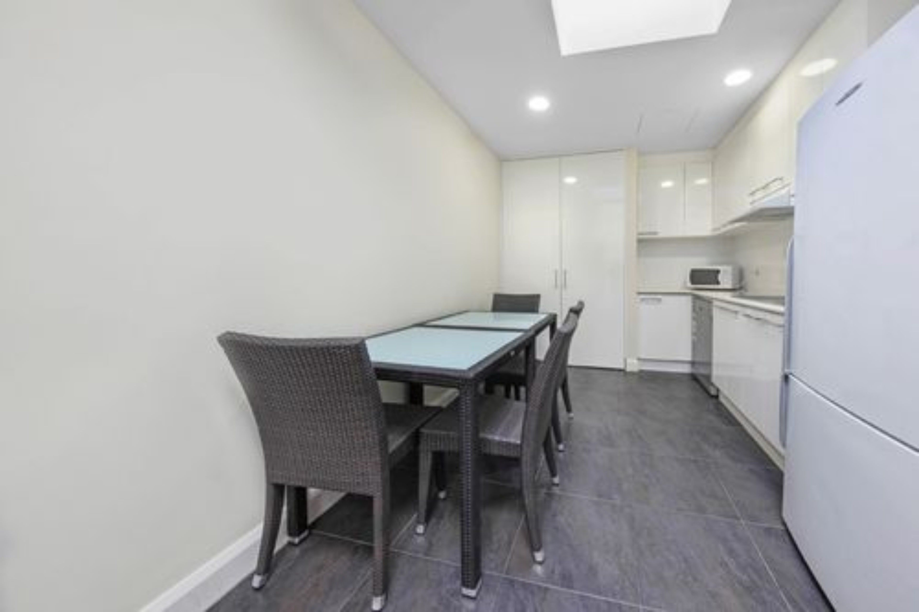 Photo - Belconnen Way Hotel & Serviced Apartments