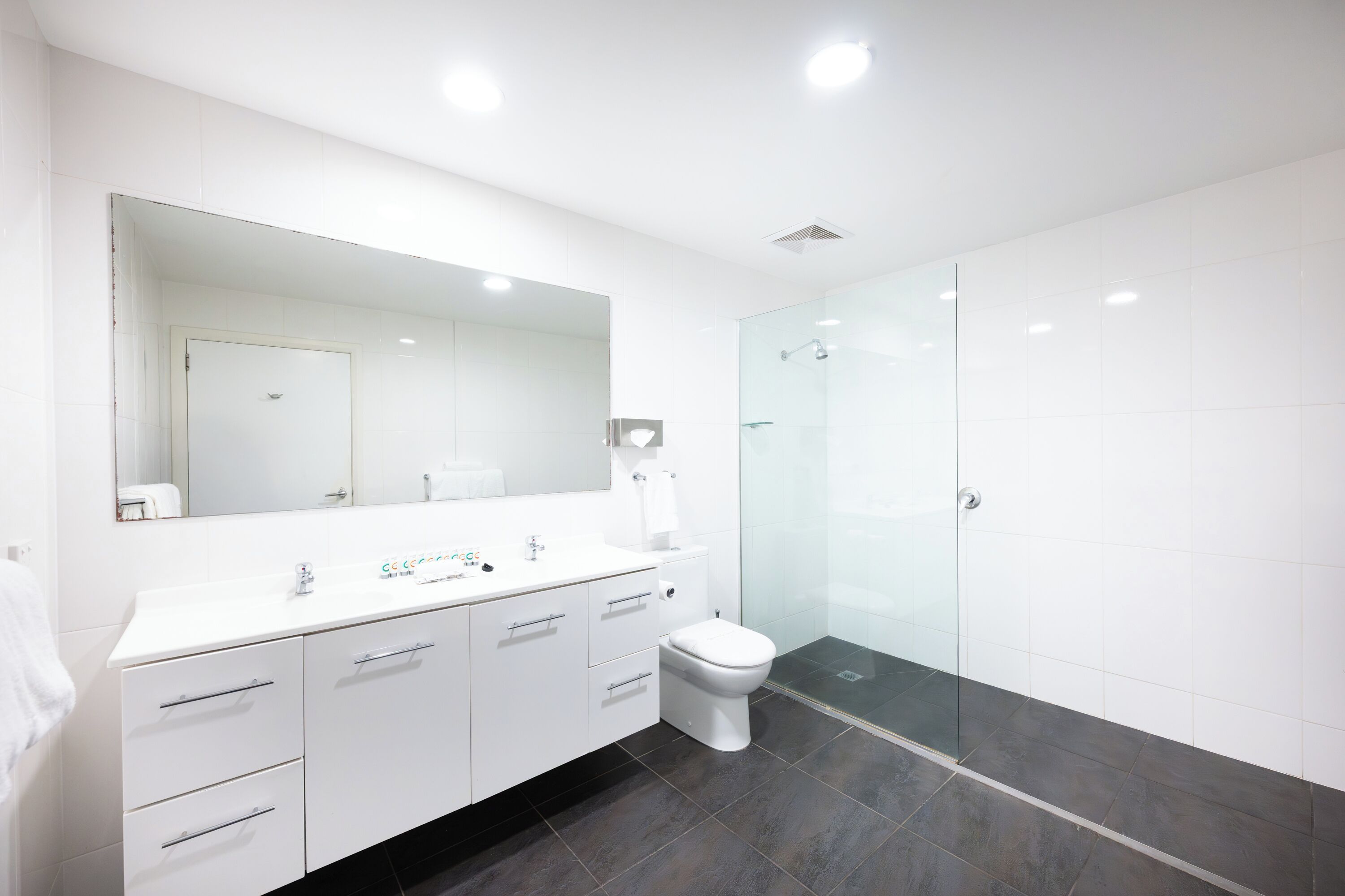 Photo - Belconnen Way Hotel & Serviced Apartments