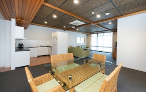 Departamento Premium, 3 habitaciones, cocina | Escritorio, cortinas blackout y insonorización