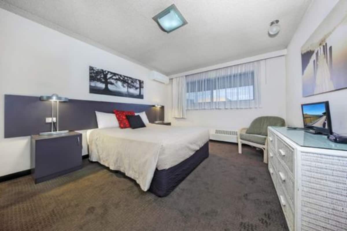 1 Schlafzimmer, Schreibtisch, Verdunkelungsvorhänge