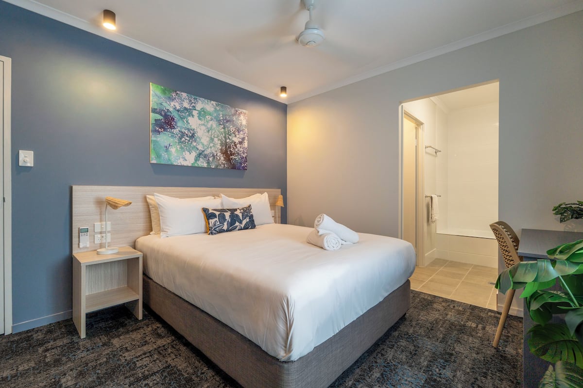 Standardzimmer | Zimmersafe, Schreibtisch, Bügeleisen/Bügelbrett, kostenloses WLAN