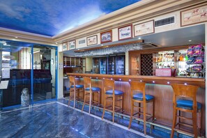 酒吧（店内）
