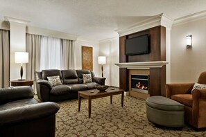 Deluxe Suite, 1 King Bed