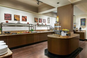 Daily to-go breakfast for a fee - Hilton Garden Inn Saskatoon Downtown (Saskatoon)