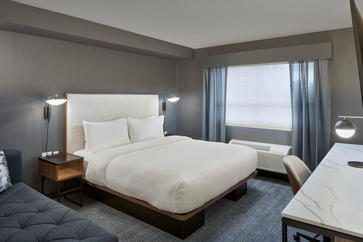Minibar, in-room safe, desk, blackout drapes