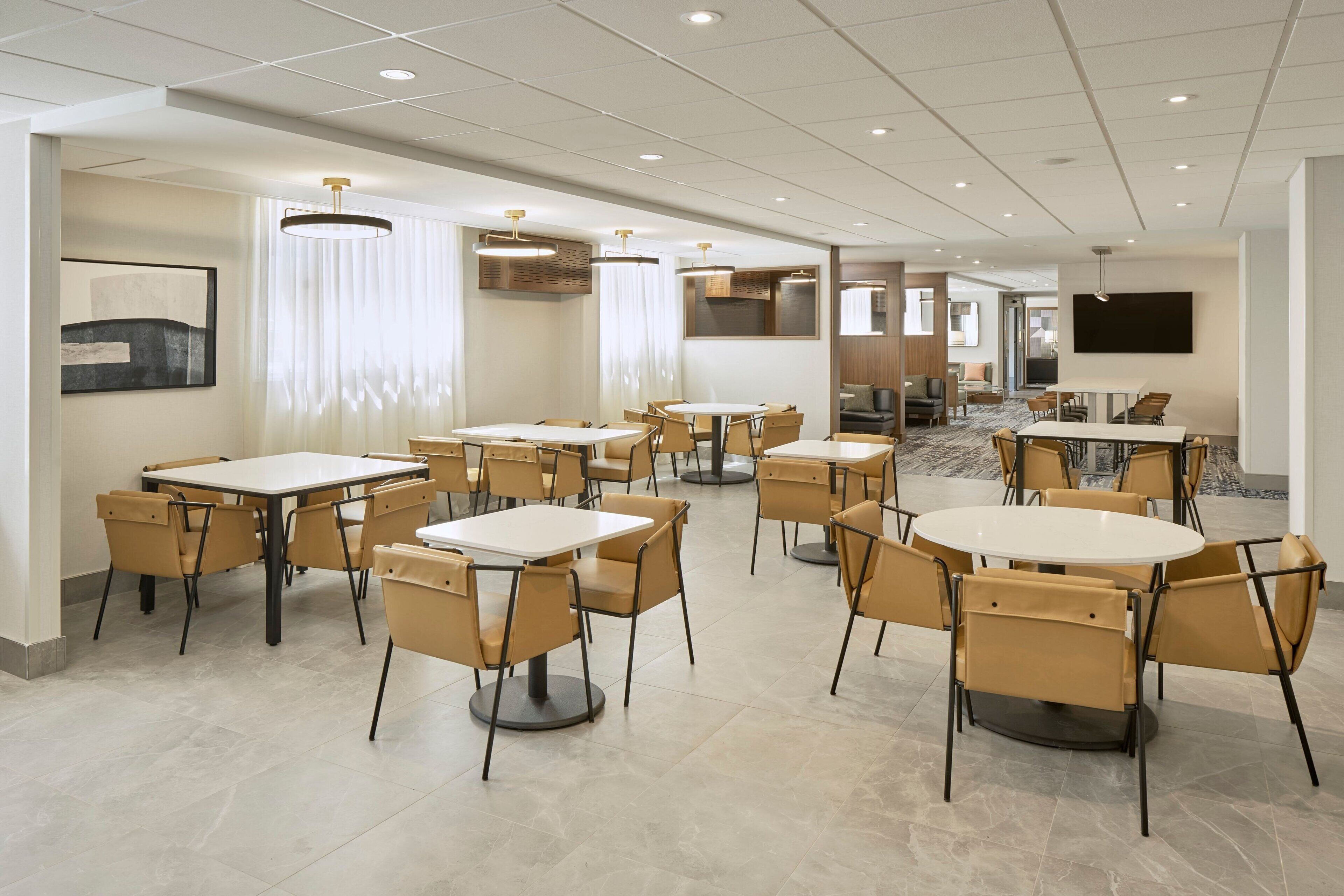 Tägliches großes Frühstück gegen Gebühr