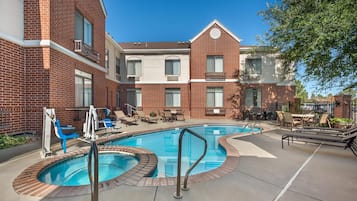 Seasonal outdoor pool, open 10:00 AM to 10:00 PM, sun loungers
