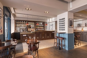 Daily full breakfast (GBP 19 per person)