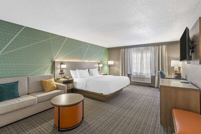 Comfort Inn & Suites Louisville Airport Fair & Expo