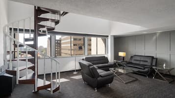 Suite presidencial, 1 habitación, para no fumadores | Caja de seguridad en la habitación y escritorio