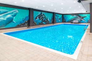 Piscine intérieure