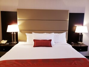 Superior Suite, 1 King Bed, Non Smoking, City View (6th Floor) | Desk, laptop workspace, blackout drapes, iron/ironing board