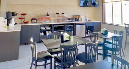 Ramada by Wyndham Quesnel