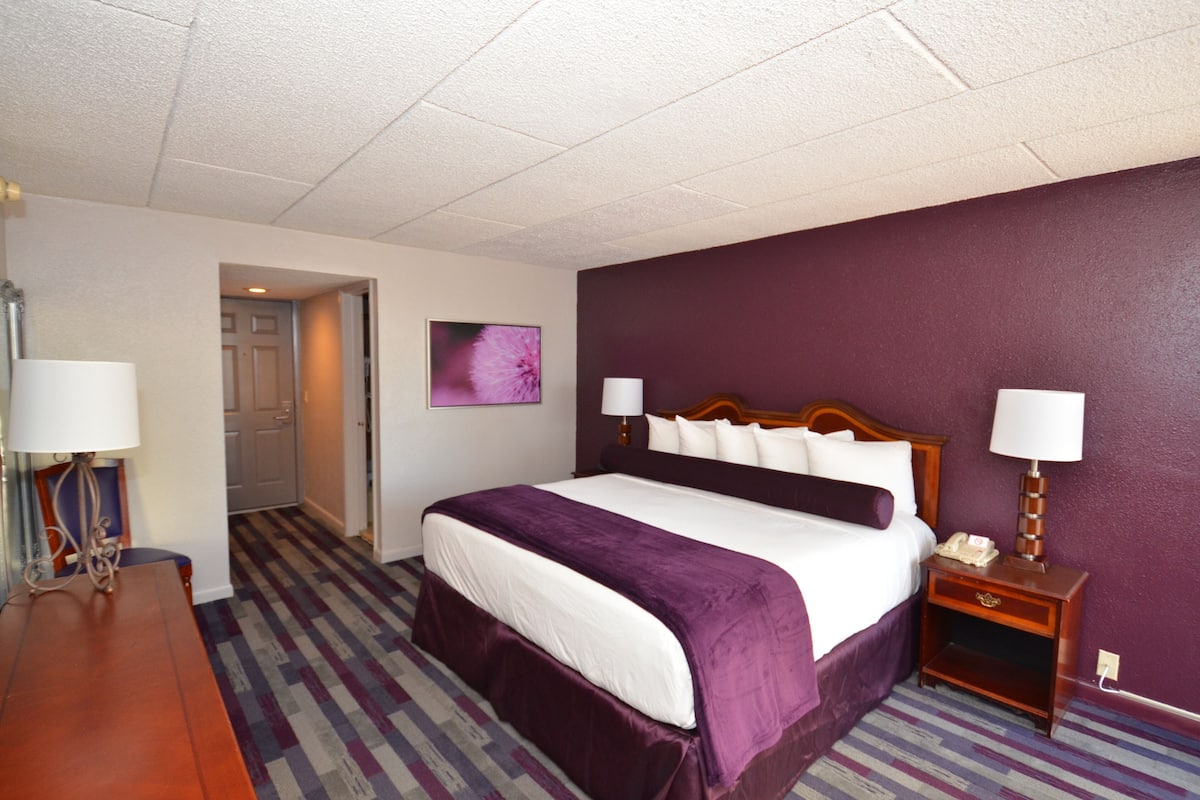 Iron/ironing board, rollaway beds, free WiFi, bed sheets