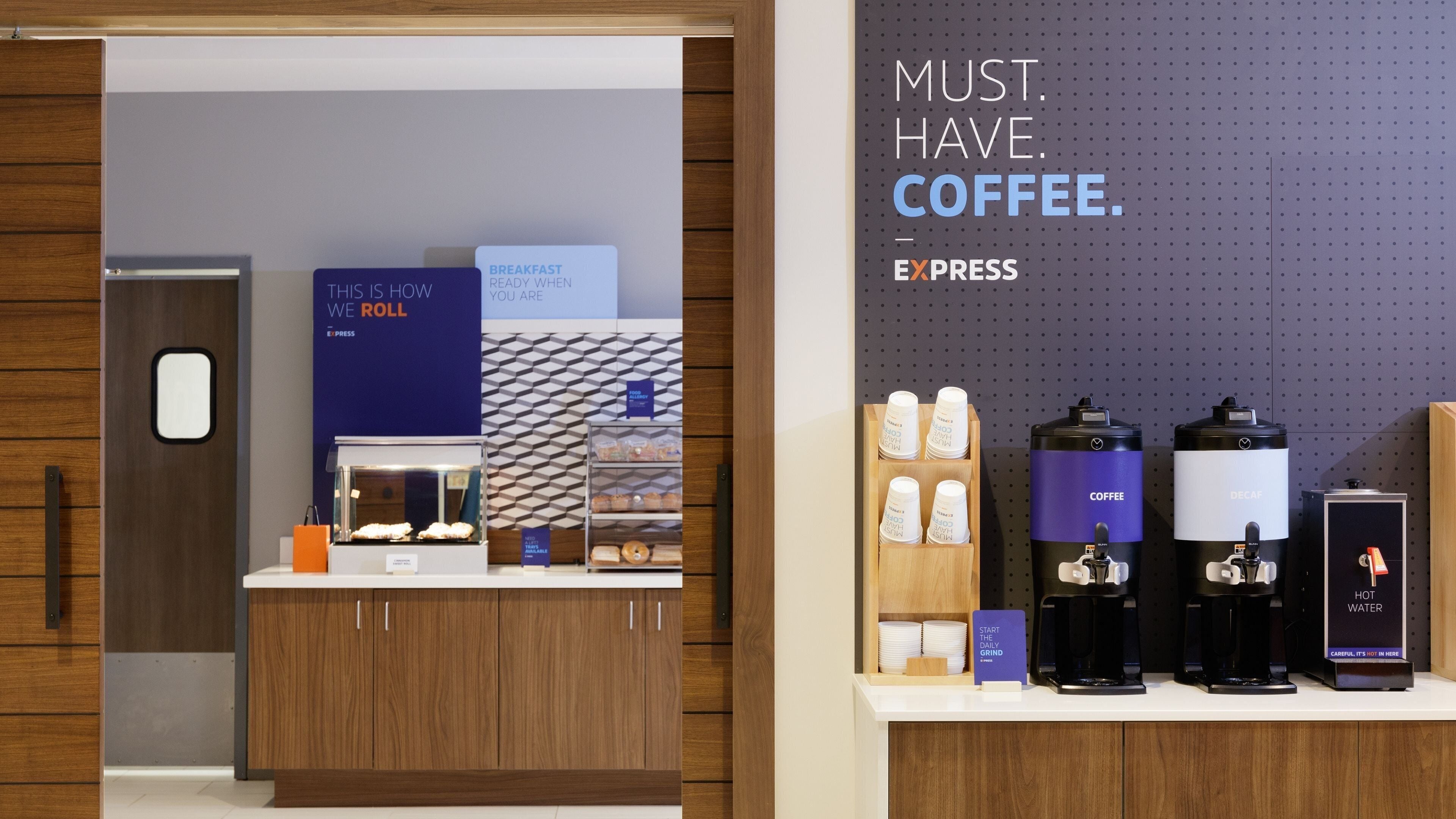 free daily continental breakfast