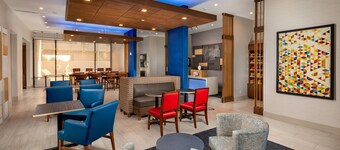 โรงแรม ฮอลิเดย์ อินน์ เอ็กซ์เพรส แอนด์ สวีทส์ แชตส์เวิร์ธ บาย IHG