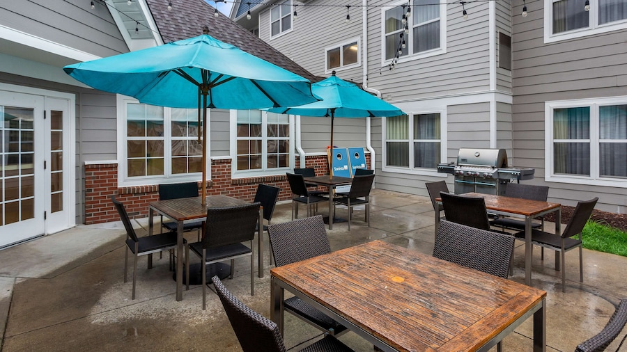 Sonesta ES Suites Charleston