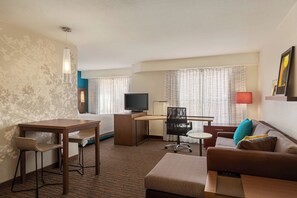 Studio, 1 King Bed with Sofa bed, Non Smoking | Living area | 27-inch TV with cable channels