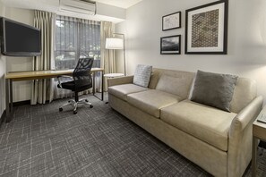 Hochwertige Bettwaren, Verdunkelungsvorhänge, schallisolierte Zimmer