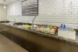 Free daily buffet breakfast  - Residence Inn by Marriott Sacramento Rancho Cordova (Rancho Cordova)