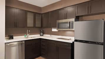 Studio, 1 King Bed | Private kitchen | Fridge, microwave, stovetop, dishwasher