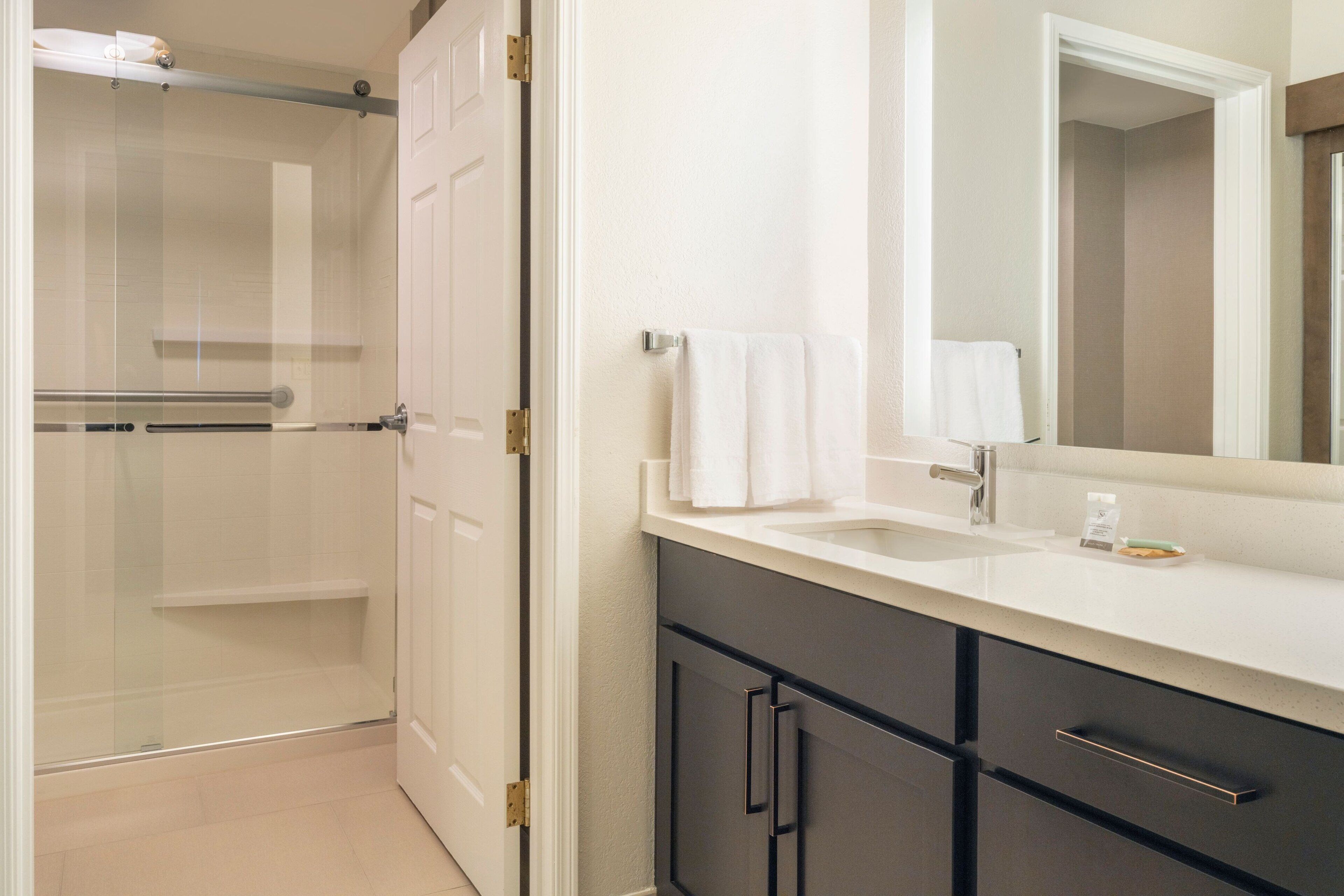 combined shower/bathtub, free toiletries, hair dryer, towels