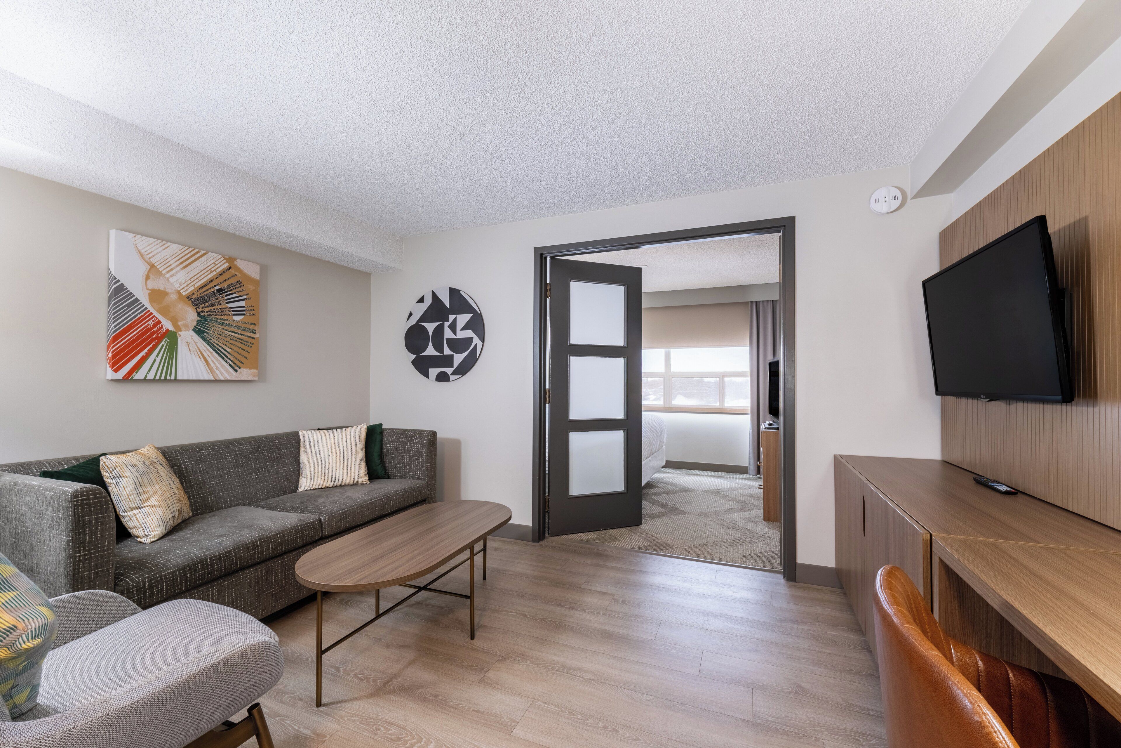 Suite, 1 King Bed with Sofa bed (Minifridge) | Hypo-allergenic bedding, down comforters, desk, blackout drapes