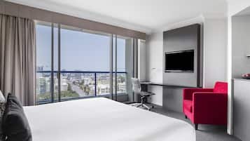 Rom (Hotel) | Safe på rommet, individuelt innredet, skrivebord og lydisolert