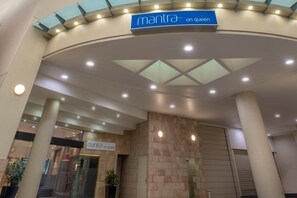 Front of property - Mantra on Queen (Brisbane)